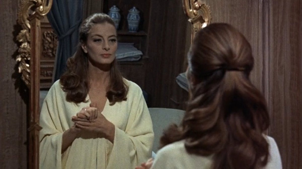 mnstrenrgylez's tweet photo. happy lesbian visibility week to capucine!!! https://t.co/3p2uTHOUub