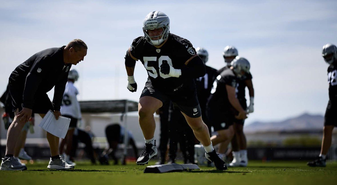 ryanmcfadden_'s tweet image. #Raiders LT Kolton Miller and RG Jackson Powers-Johnson were on the field for the first day of voluntary veteran minicamp. 

(📸 @Raiders)