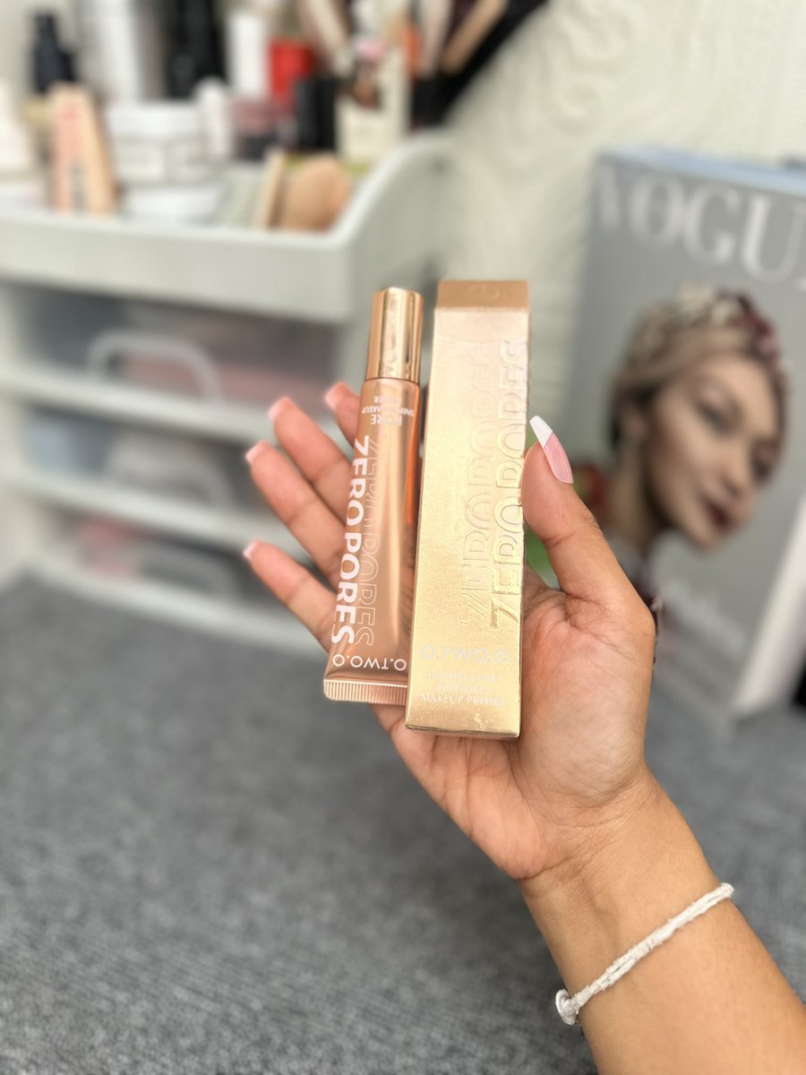 lin_di_bali's tweet image. Primer ZERO PORES dari O.TWO.O 
Makeup Jadi Lebih Rapi
✅ Membantu tampilan pori
✅ Efek soft focus natural
✅ Ringan &amp;amp; tidak terasa berat
✅ Oil-free feel
✅ Membantu makeup lebih nempel
✅ Cocok dipakai harian

link shopee : 
s.shopee.co.id/2BB6TrYYvD

#primer #otwoo #makeup