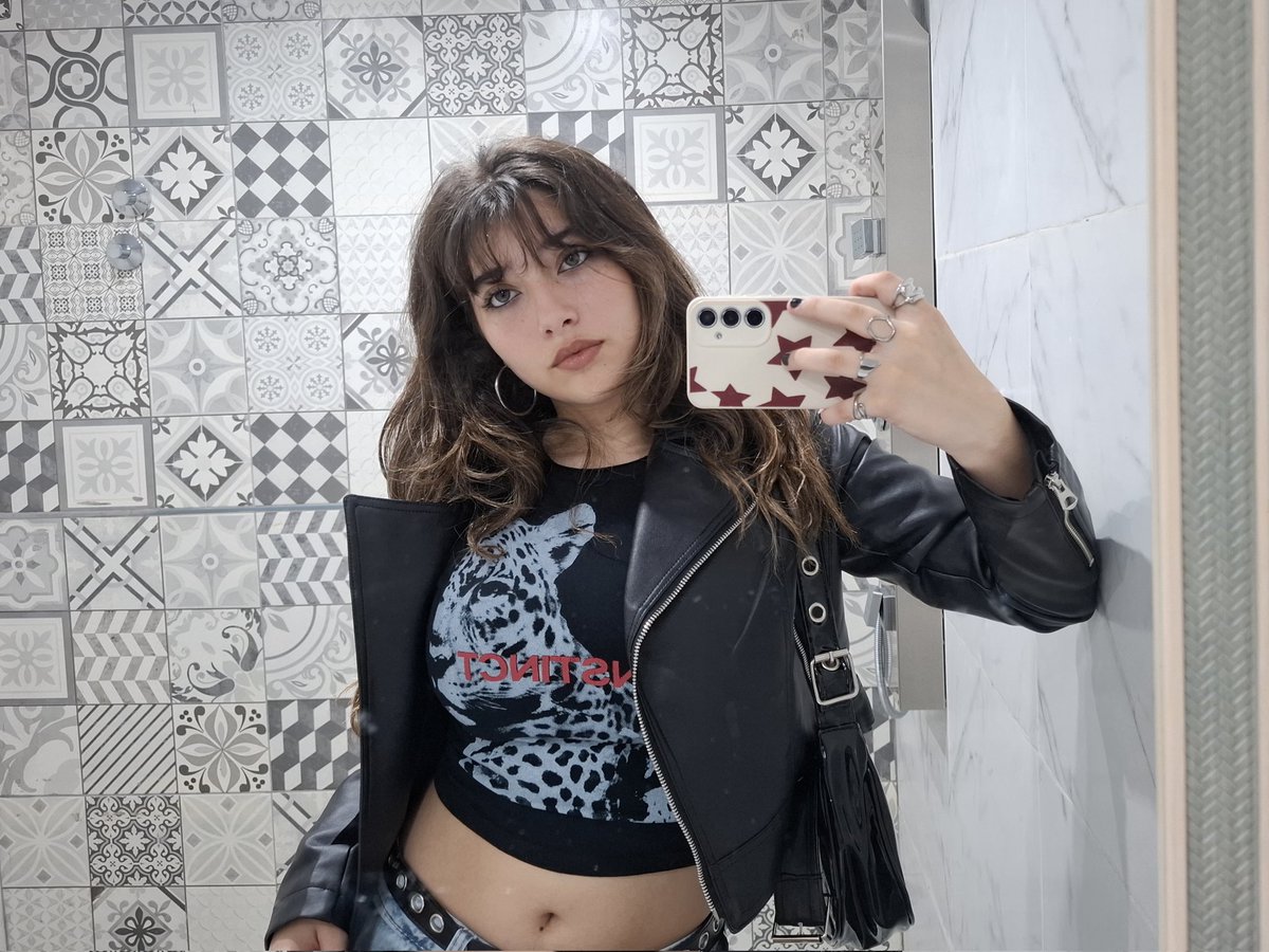 valkalash SUBE SUBE EN VELEZ tweet media