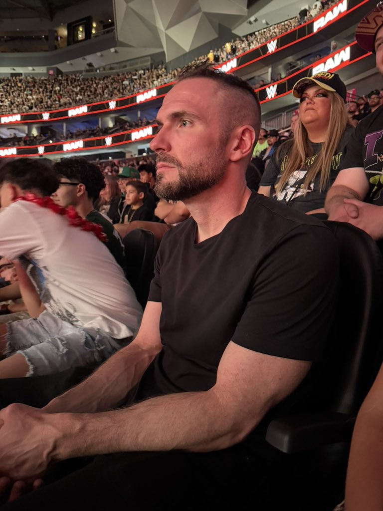 Brock Lesnar Guy tweet media