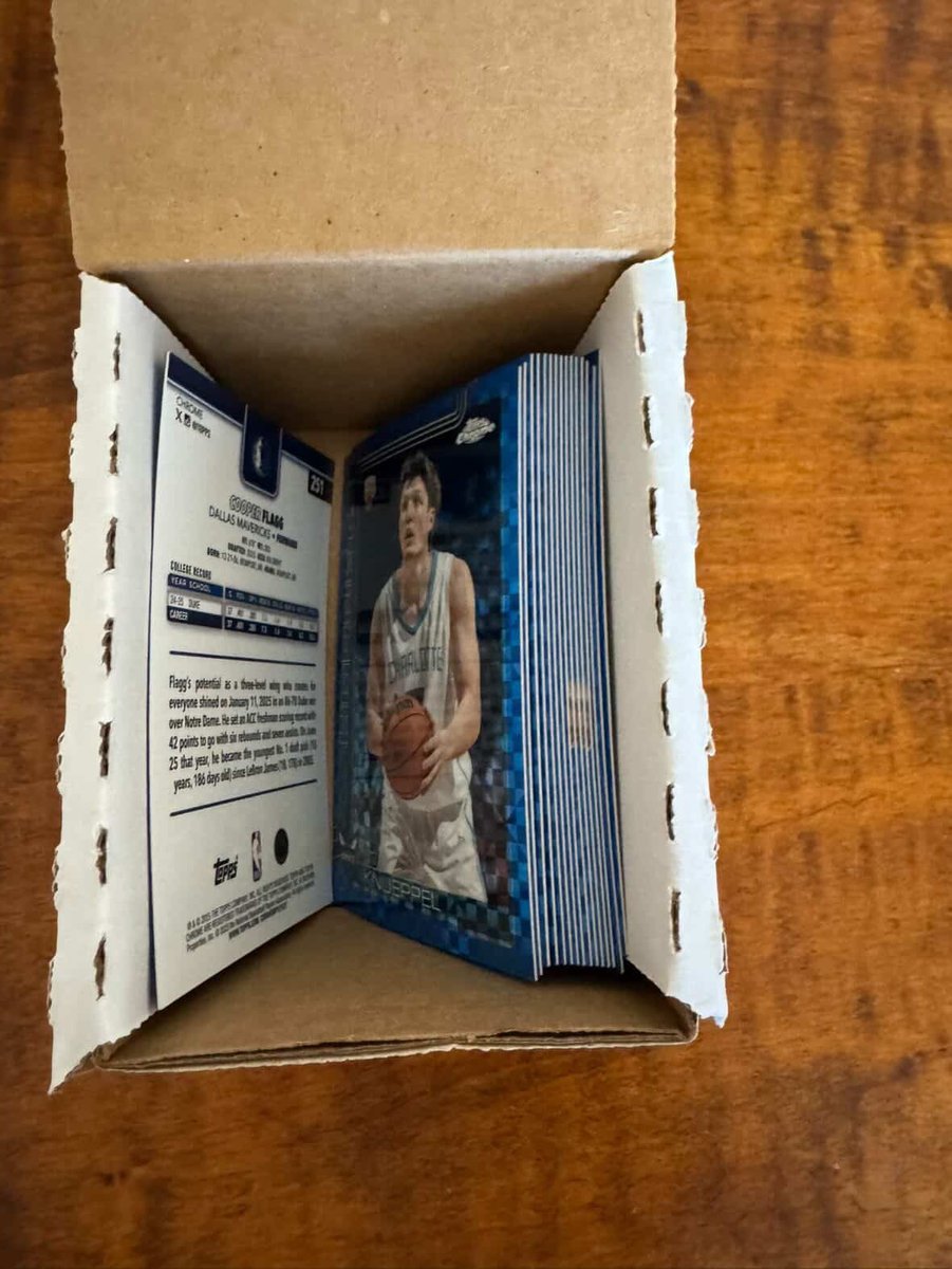 NEO Cards & Comics tweet media