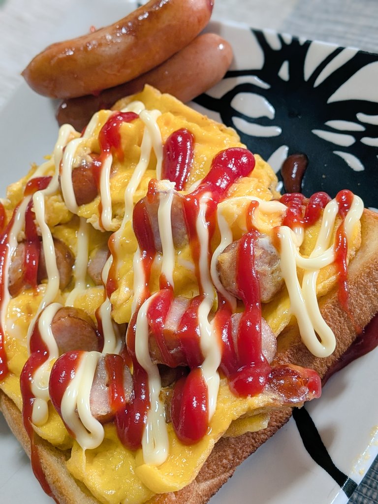 四つ葉のクローバー🍀 tweet media