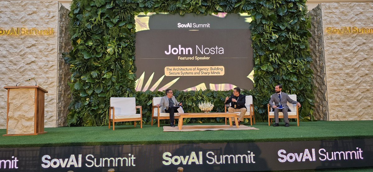 JohnNosta's tweet image. 🇸🇻 What exciting times are unfolding in El Salvador at a conference triangulated by a cathedral, a library and a government palace all providing the intellectual template for innovation and transformation.

@sovaisv #AI #innovation @stacyherbert