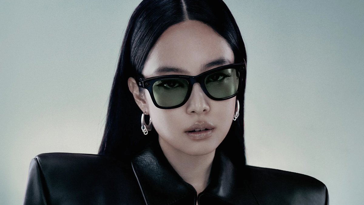 UpdateCharts tweet media