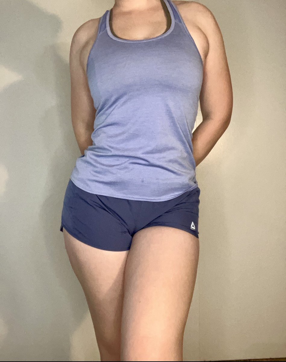 Mango_Princesss's tweet photo. made sure to *stretch* before i worked out 😉 https://t.co/OXmbnzY0Yu