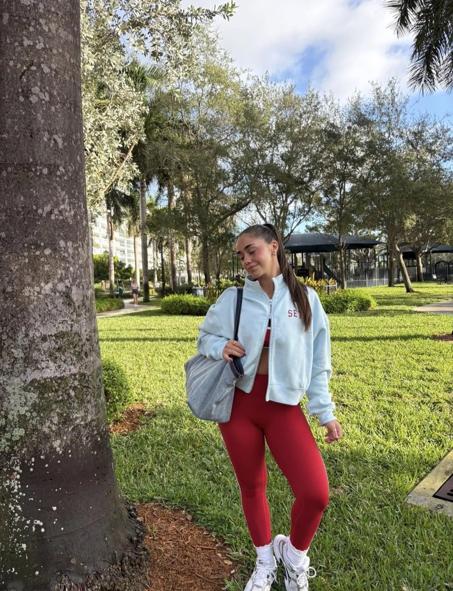 alyssa442_'s tweet image. Red hot and a little dangerous… should I behave or make it worse? 🔥😈

#bop #gooner #selling #college #cumtribute #nsfwtwt