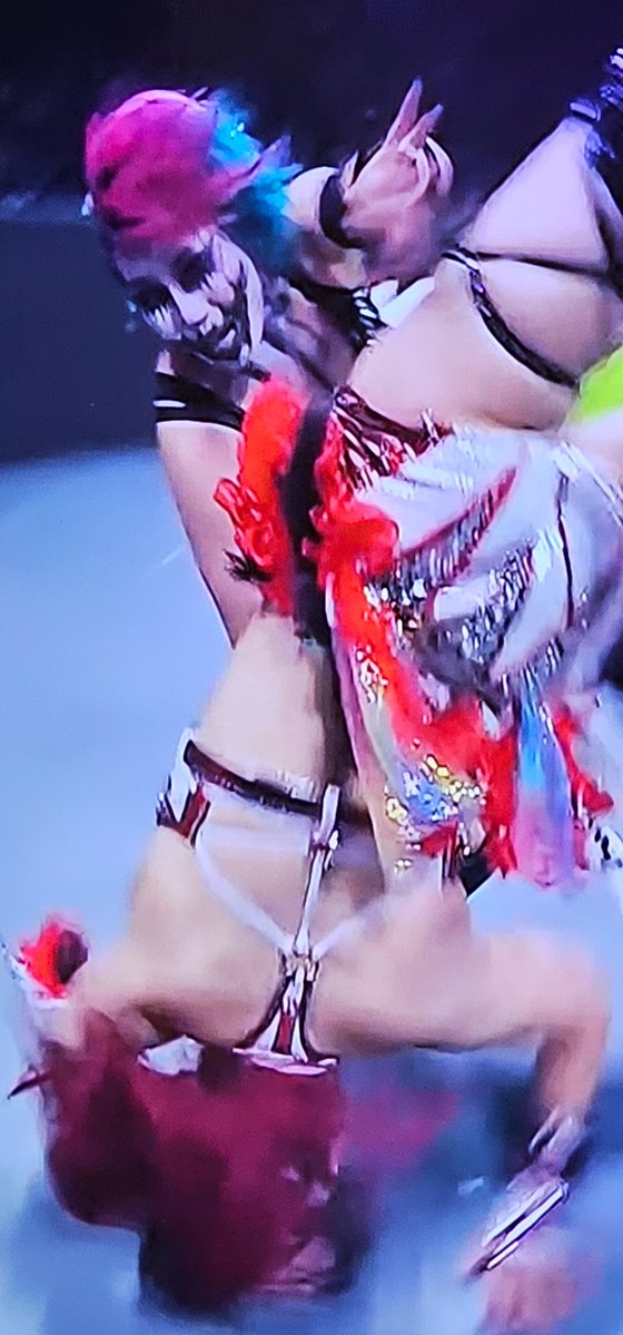 Darth Earl tweet media