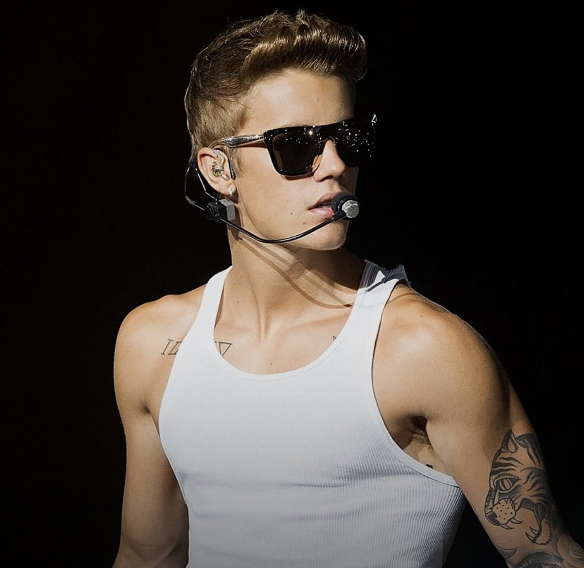 chart data tweet media