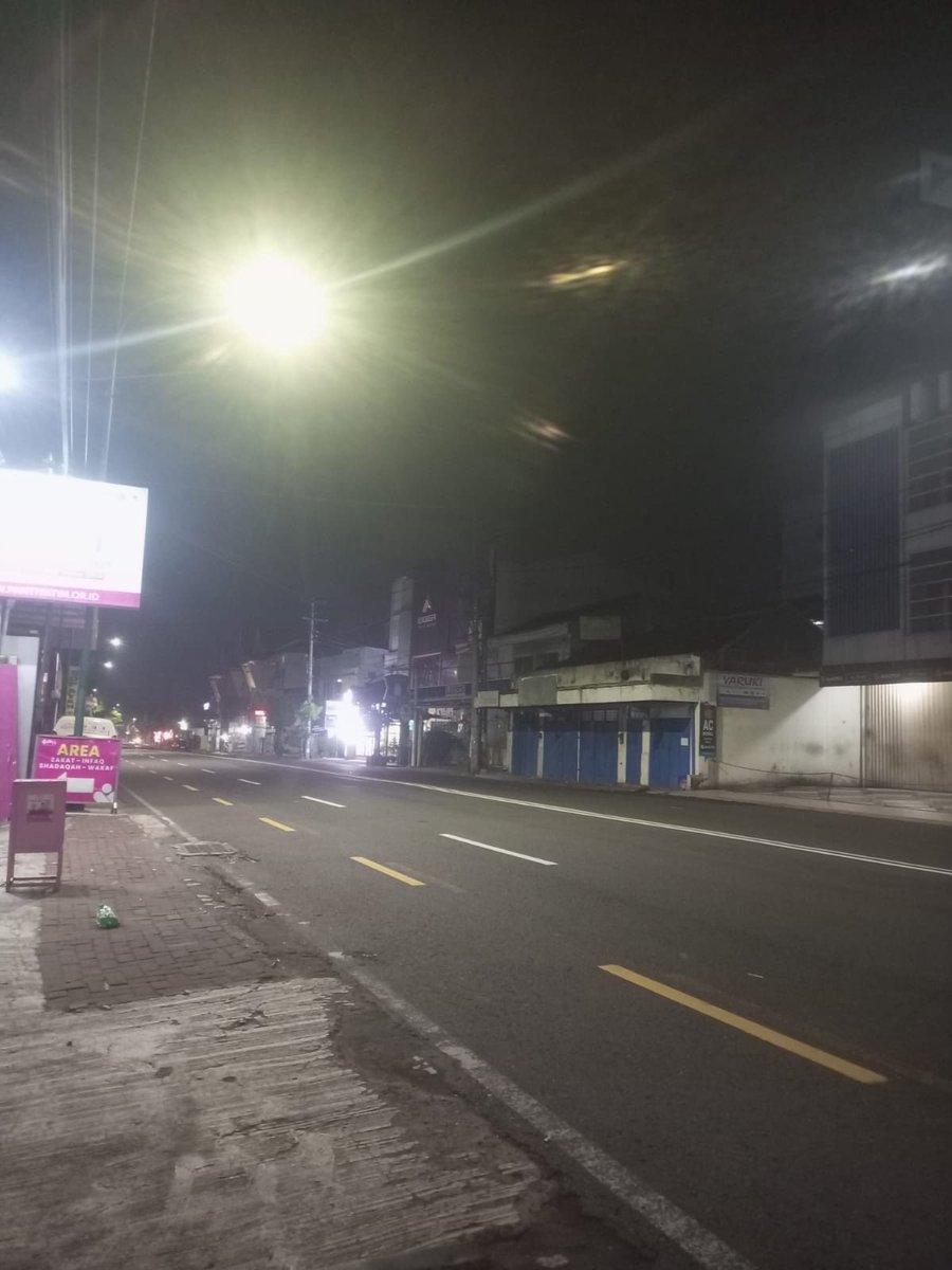 merapi_uncover's tweet photo. Izin melaporkan min jam 03.40 baru saja terjadi peristiwa aksi sabet sabetan memakai Gasper di depan waroeng steak jl HOS Cokroaminoto, Wirobrajan, Yogyakarta. Para pelaku berboncengan 2 dan 3 , mengunakan kurang lebih 3 motor . Maaf min bahasa belepotan 🙏#hoscokropantau

( faizallzaintheodorus29 )