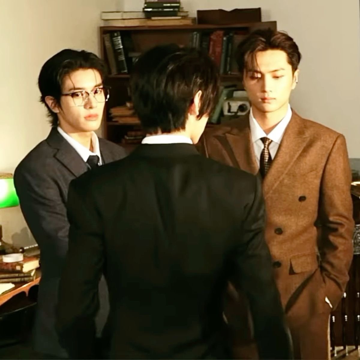 bro… sunghoon’s waist…