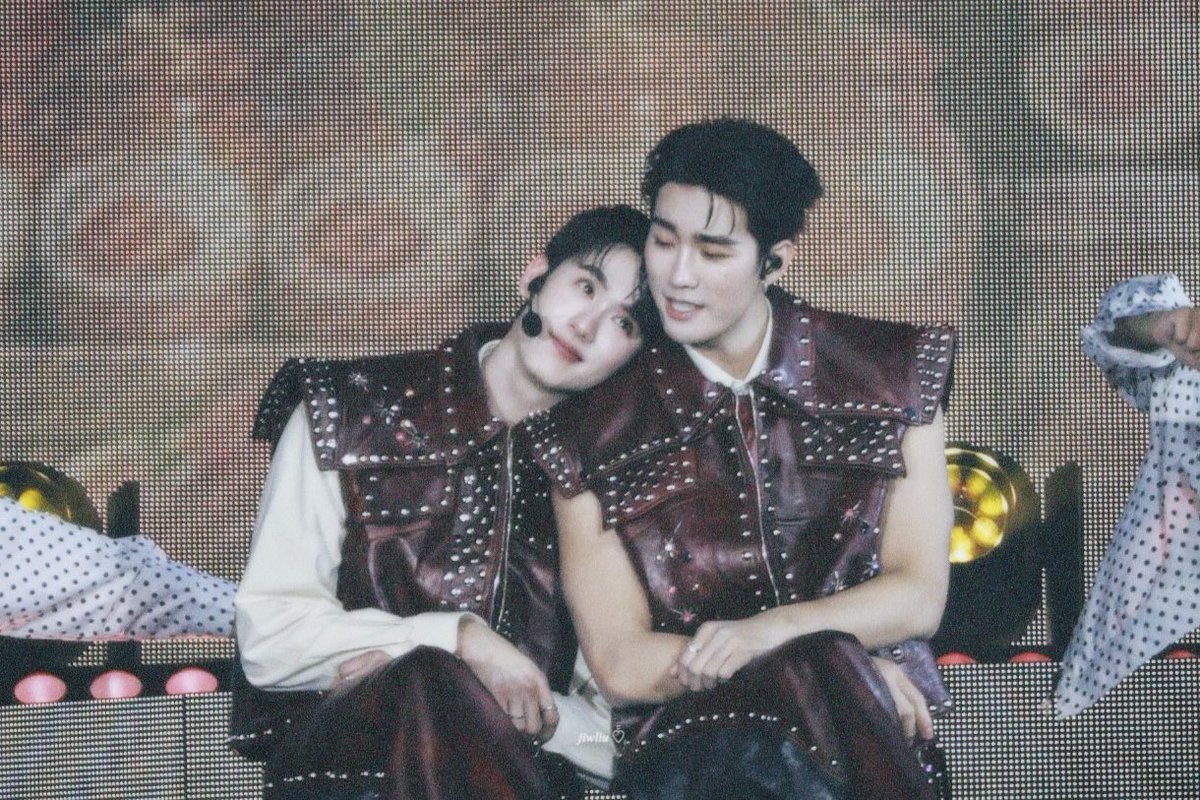 จิ๋วหลิว ♡ tweet media