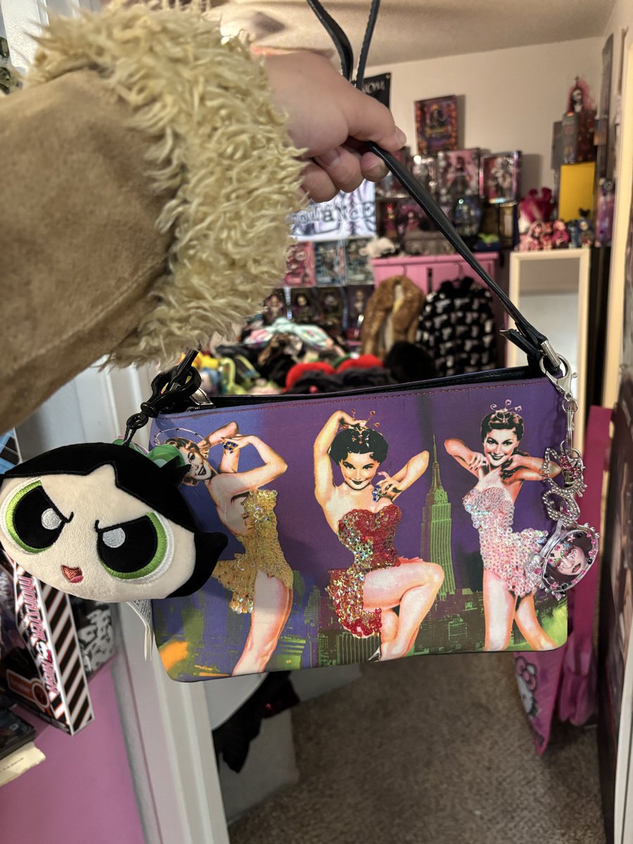 Vermilion tweet media