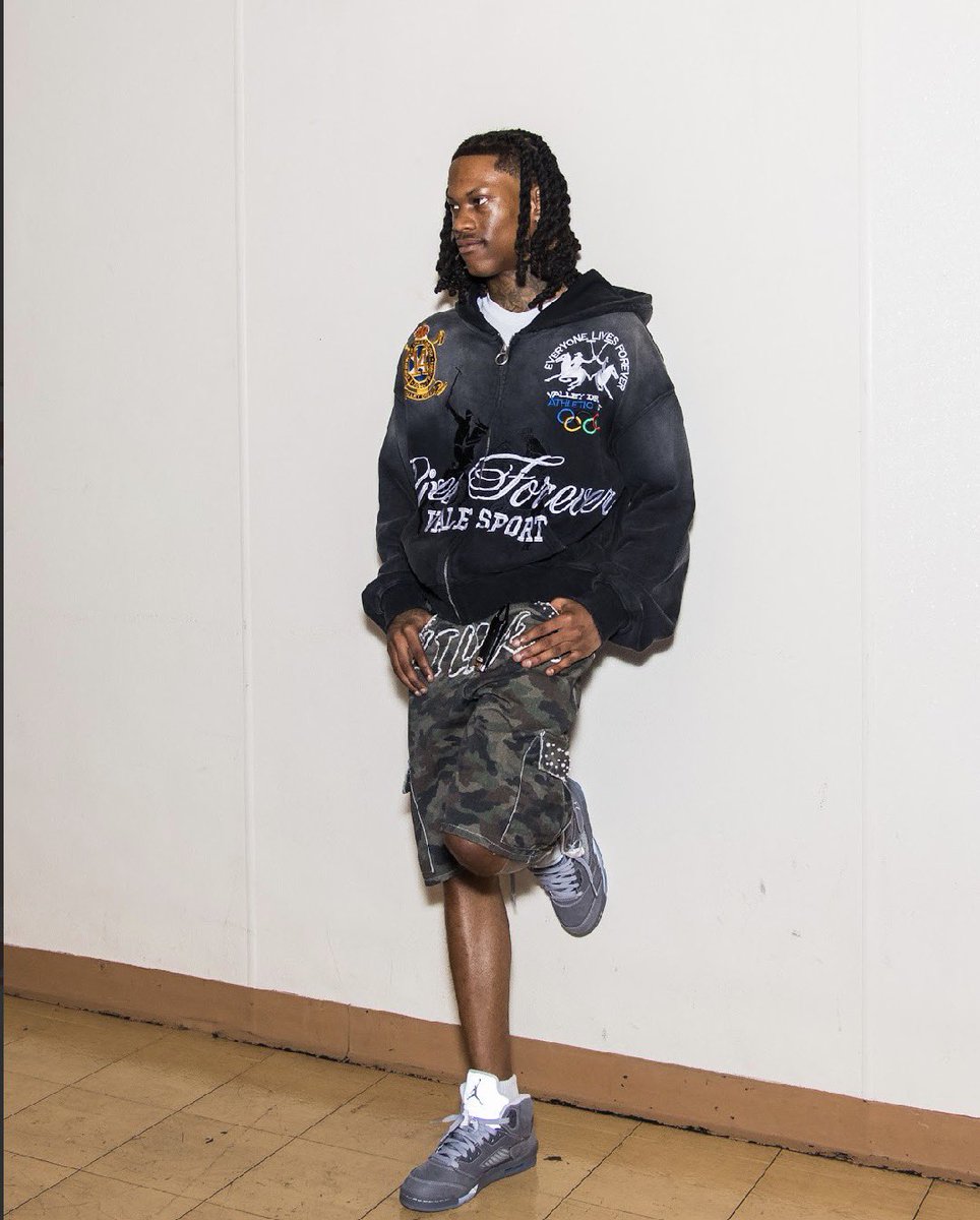 DeeMoney tweet media
