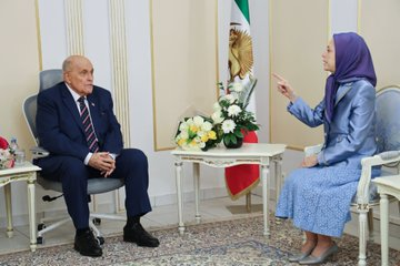 Azadeh379864560's tweet image. Justice should protect life—not take it.
#NoToExecution #IranProtests #HumanRights #Freedom #EndDeathPenalty