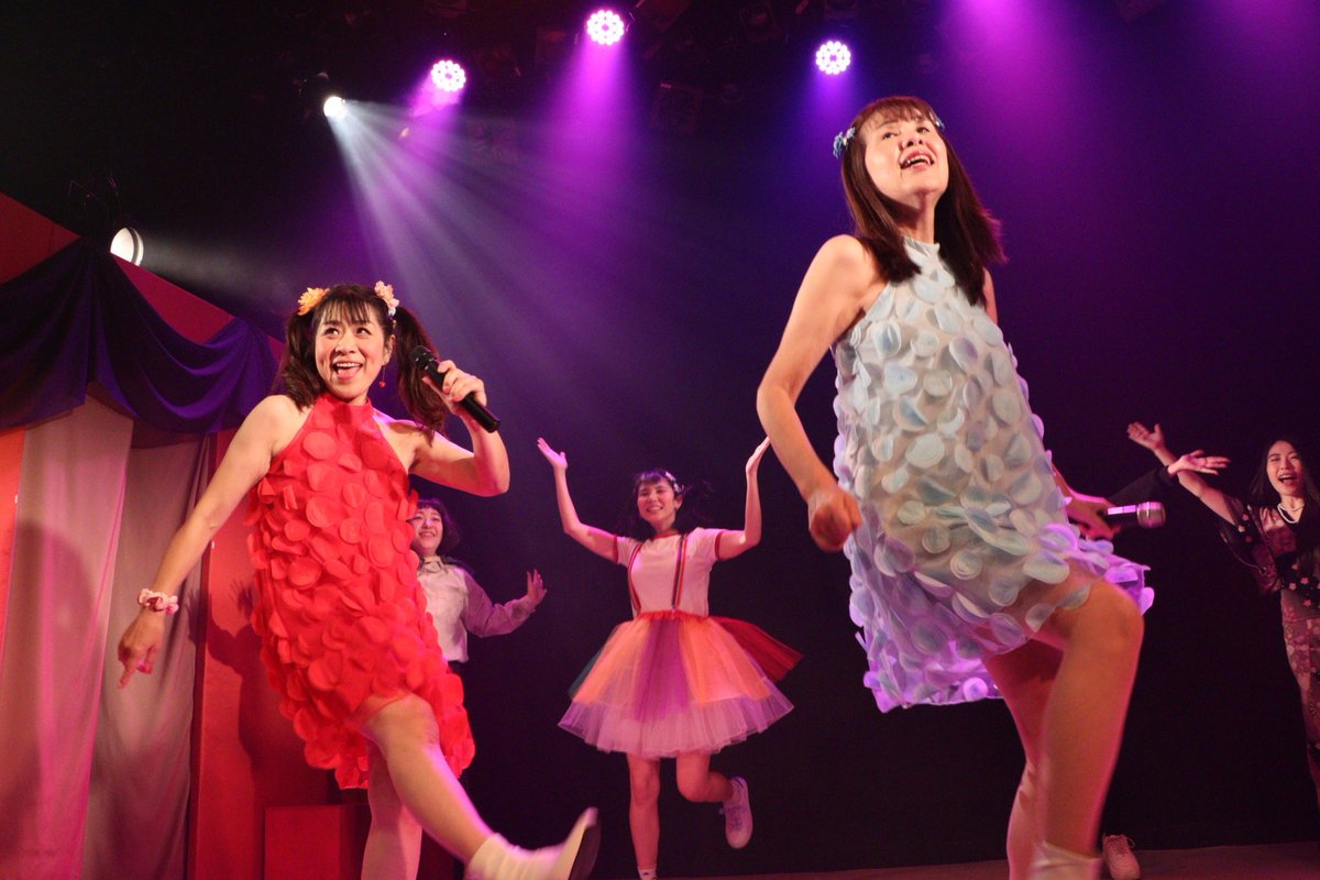 chikatetsu1103's tweet photo. 昨夜 ナースの仕事終わって ボイトレ行って クタクタですぐ寝ちゃったのに
#ラジオTAMAリバー の #福まめラジオ さんでまた流していただいた「黄昏ラブストーリー」
多摩川から海に向かって世界に届け🌏!
ありがとう!(´▽`) 高橋さん
https://t.co/d7USNWZtKZ https://t.co/O3epHGDfTF