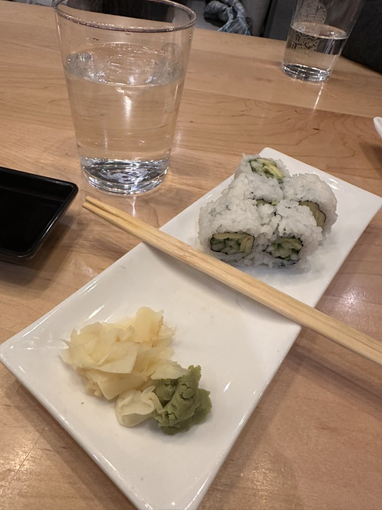 snowberrysnep's tweet photo. with @LavenderCrows and Nui at a sushi place! 🍣🍱 this is big moment for me. 2 years ago? I was scared of sushi. now? I PUT THAT IN MA MOUTH !!!!!! https://t.co/dP3xxxDHjP
