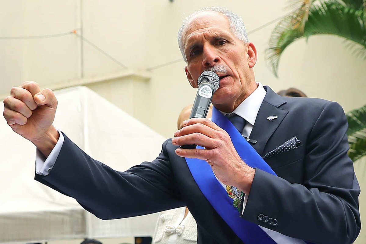 ➪El presidente hondureño Nasry Asfura tiene un 54.3 % de desaprobación, 40.5 % de aprobación y un 5.2 no sabe o no respondió, de acuerdo a los resultados de la encuestadora CB Global Data correspondiente a abril de 2026. Por otra parte, los mandatarios mejores evaluados son el