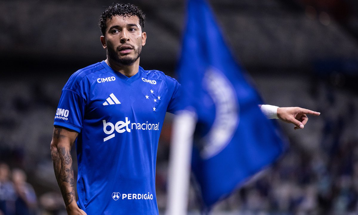 fabioHDG's tweet image. 🔵⚠️ Info: #Grêmio coloca William, lateral-direito de 31 anos, em final de contrato no #Cruzeiro e fora dos planos, como plano B. O plano A segue sendo Martirena, do #Racing.