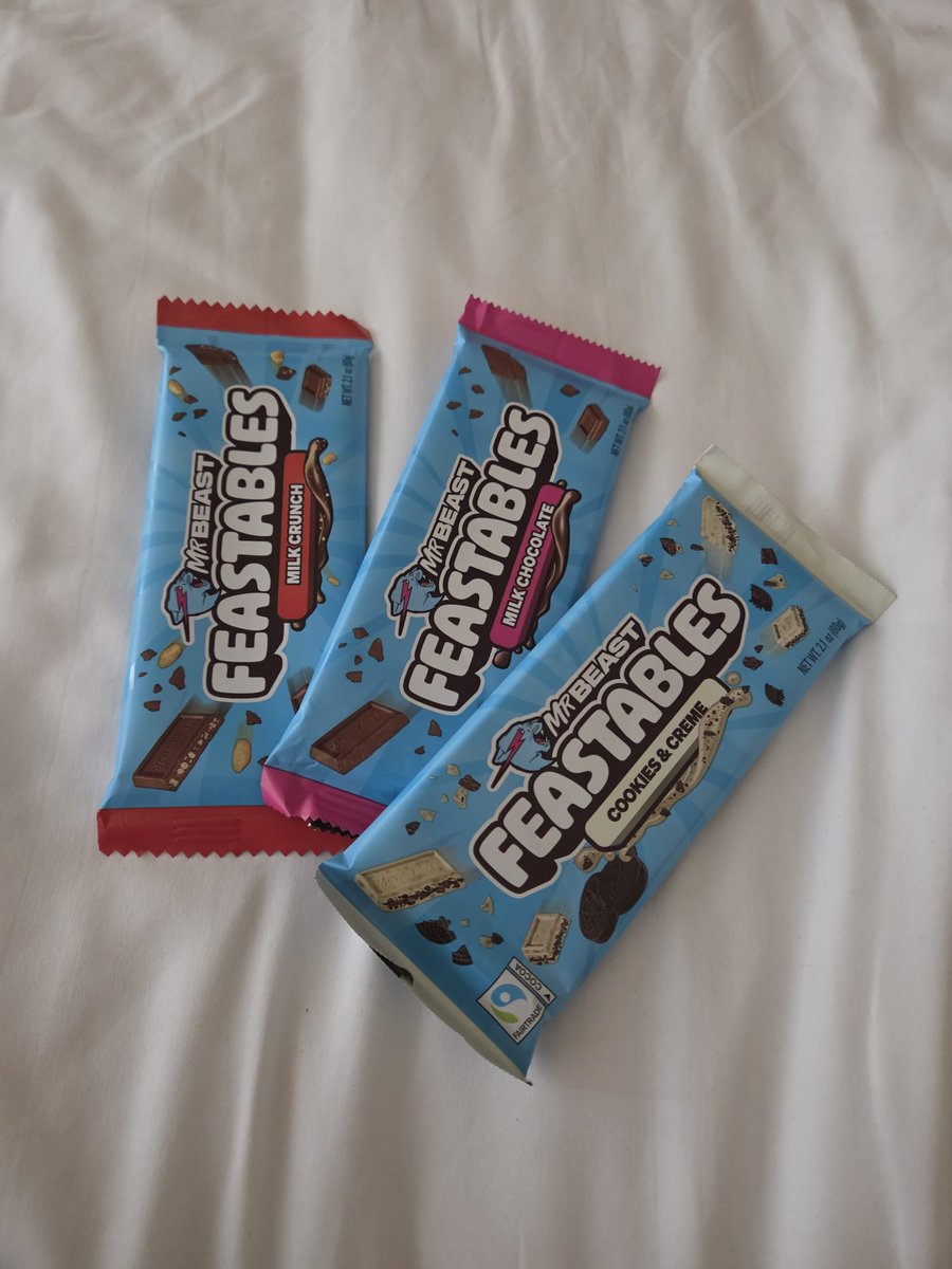 Alex_Young_2's tweet photo. Came from the UK to NYC to try some @Feastables @MrBeast ❤️ them! https://t.co/F7rUbp5vwH