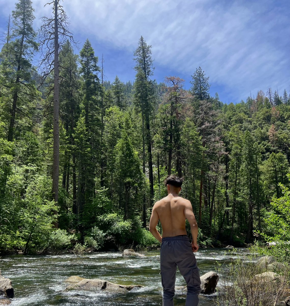 ttsim_'s tweet photo. ⛰️☀️ https://t.co/GnxN1uy0kV