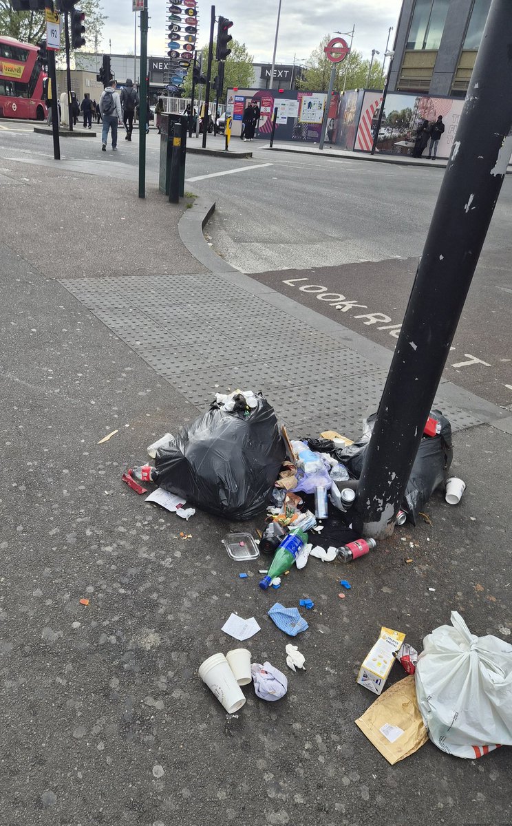 old_gunner70's tweet image. Meanwhile, earlier today, outside Tottenham Hale station....