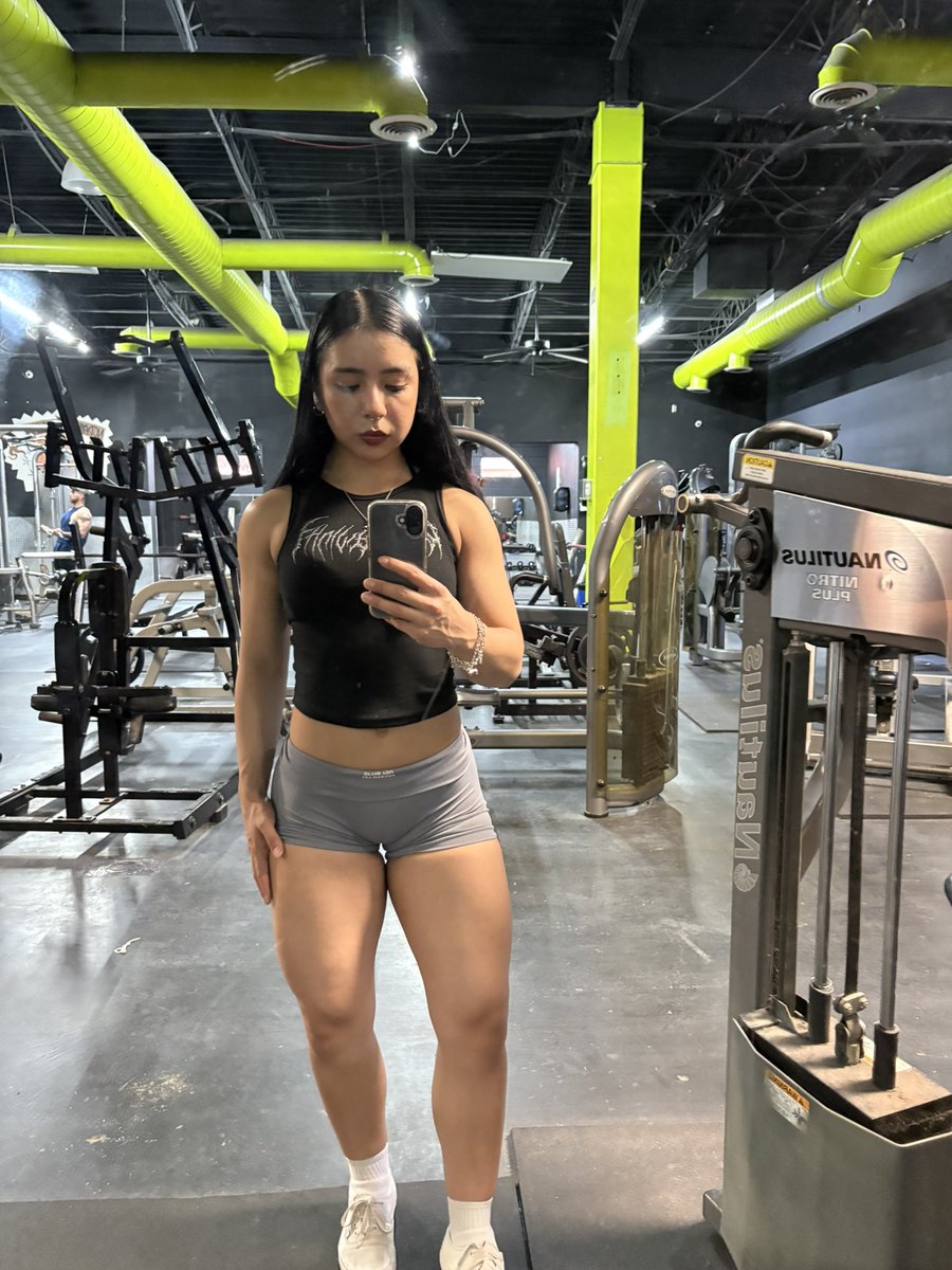 leslie★ tweet media