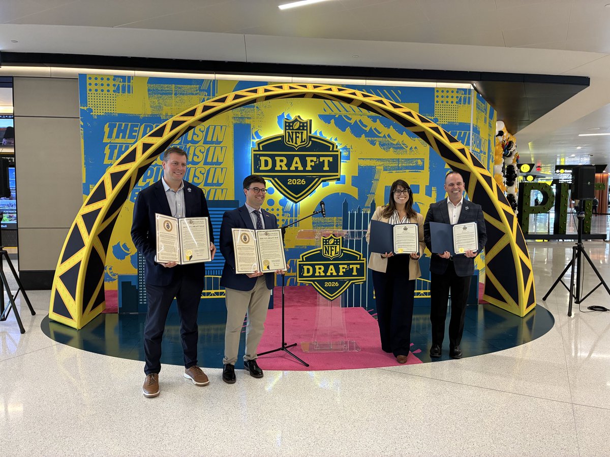 CoreyOConnorPA's tweet photo. Touchdown at the terminal 🏈✈️

Joined partners at @PITairport to unveil the VisitPittsburgh NFL Draft activation and get the excitement going from the moment fans touch down here. https://t.co/6y4P03ST9C