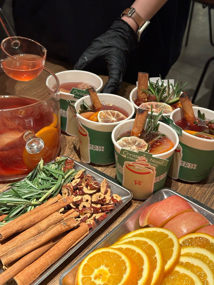 mary lovell tweet media