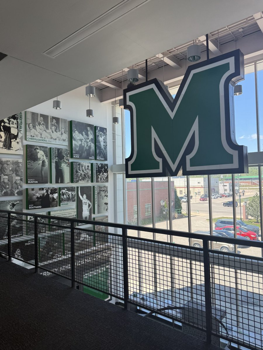 v1ncentwest's tweet photo. Went on a great visit today @HerdFB! Thank you to @sydaspears for showing us around the campus and @JonesMUFB for talking to us about Marshall football.
#WeAreMarshall
@CoachTonyGibson @CoachBradLambo @CoachKJDillon @CoachXDayDay 
#SparkTheFlint🔥 
@CoachP_eterson https://t.co/CD6arPvhld