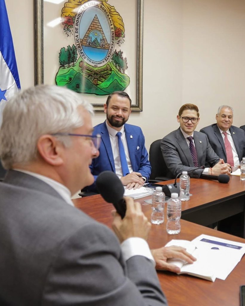 Congreso Nacional de Honduras tweet media