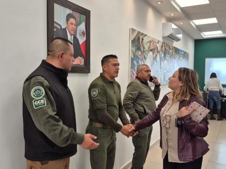 vuelomagazine1's tweet image. #NoticiasSLP | RESULTADOS FIRMES A FAVOR DE LA PAZ SOCIAL EN SOLEDAD: 80 PUESTAS A DISPOSICIÓN DEL 17 AL 19 DE ABRIL
#SLP Los resultados forman parte del informe del 17 al 19 de abril presentados en la Mesa Estatal de Seguridad
@jmnavarromx @MunicipioSGS 
vuelomagazine.com.mx/resultados-fir…