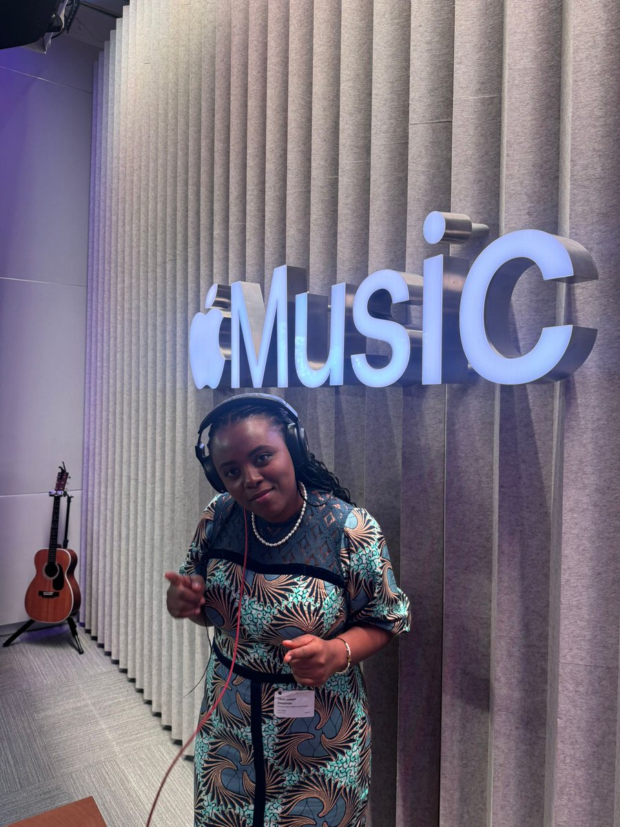 “Juliana, they asked me to ‘just review’ the contract quickly… It’s only a few pages.”

In policy, music, and innovation spaces, one clause can shape years of work.

Speed is tempting. But contracts are not where you rush, think long-term.

Mentorship: forms.gle/FcRmzEh7pEYdAr…