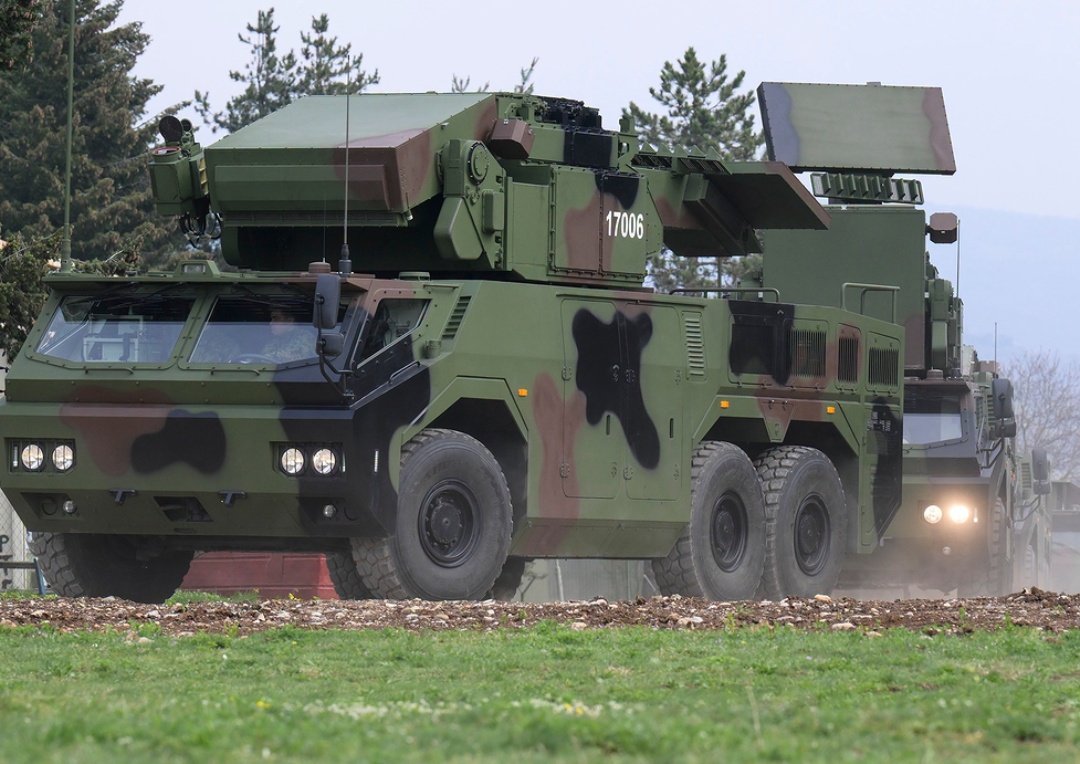 Lukai1861's tweet image. #Serbia #China | Members of the 250th Air Defence Missile Brigade of the Serbian 🇷🇸 Armed Forces are undergoing intensive training in their peacetime deployment areas for the combat use of the Chinese-made 🇨🇳 HQ-17AE air defence missile system and the execution of assigned