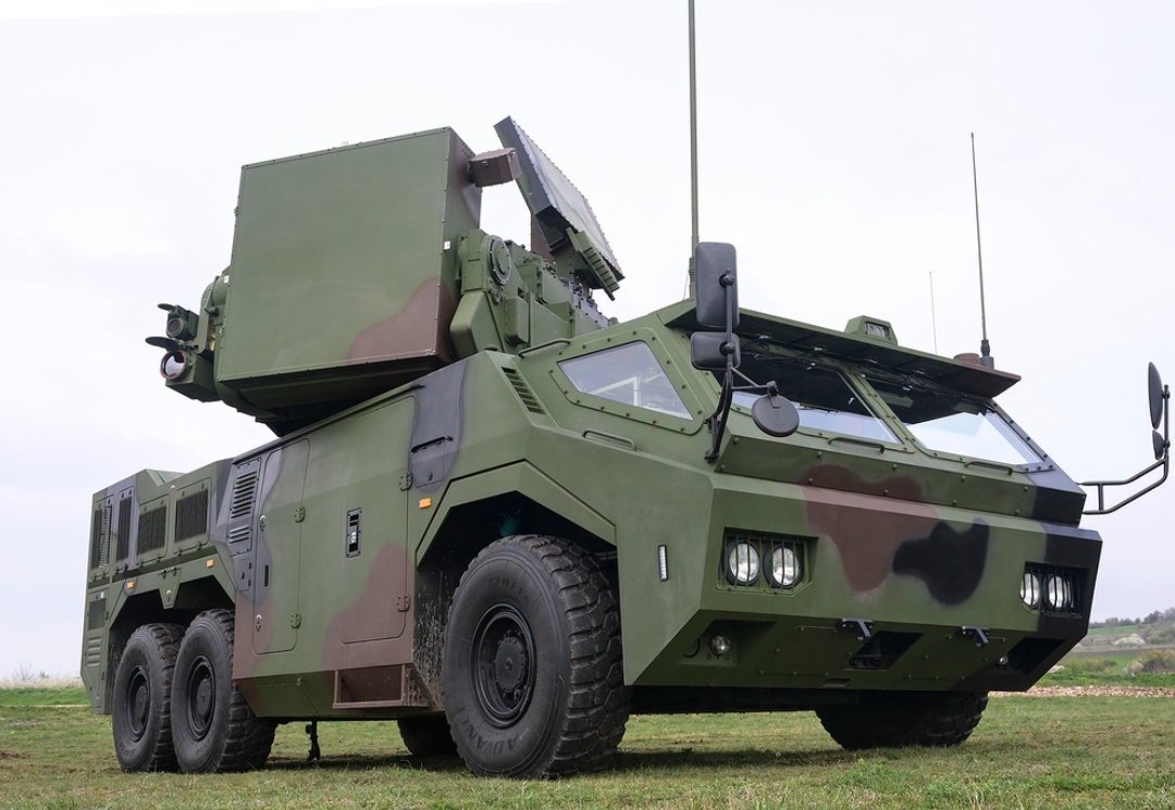 Lukai1861's tweet image. #Serbia #China | Members of the 250th Air Defence Missile Brigade of the Serbian 🇷🇸 Armed Forces are undergoing intensive training in their peacetime deployment areas for the combat use of the Chinese-made 🇨🇳 HQ-17AE air defence missile system and the execution of assigned