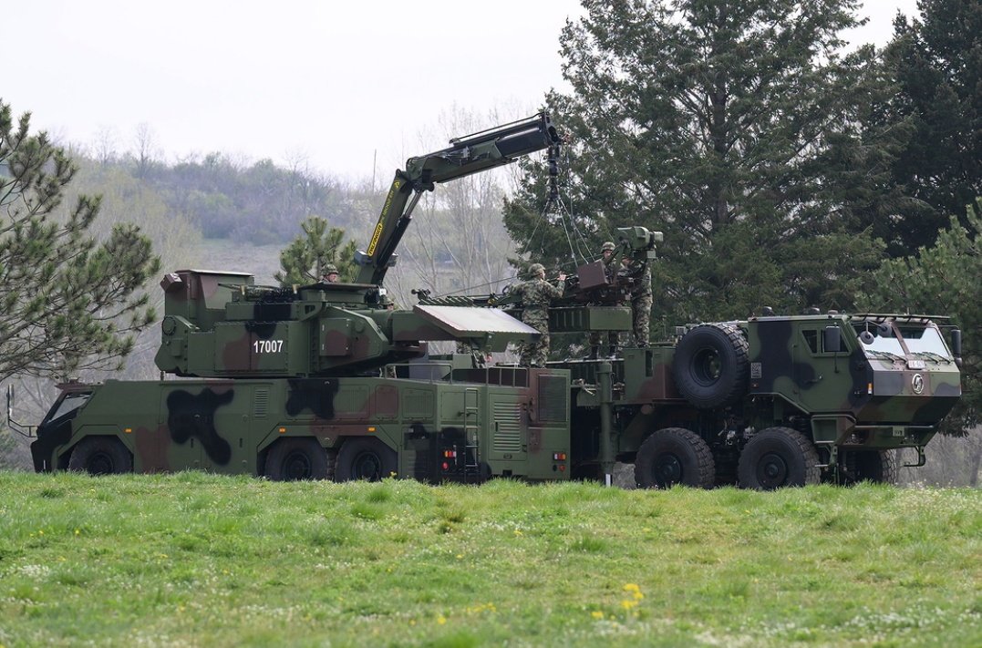 Lukai1861's tweet image. #Serbia #China | Members of the 250th Air Defence Missile Brigade of the Serbian 🇷🇸 Armed Forces are undergoing intensive training in their peacetime deployment areas for the combat use of the Chinese-made 🇨🇳 HQ-17AE air defence missile system and the execution of assigned