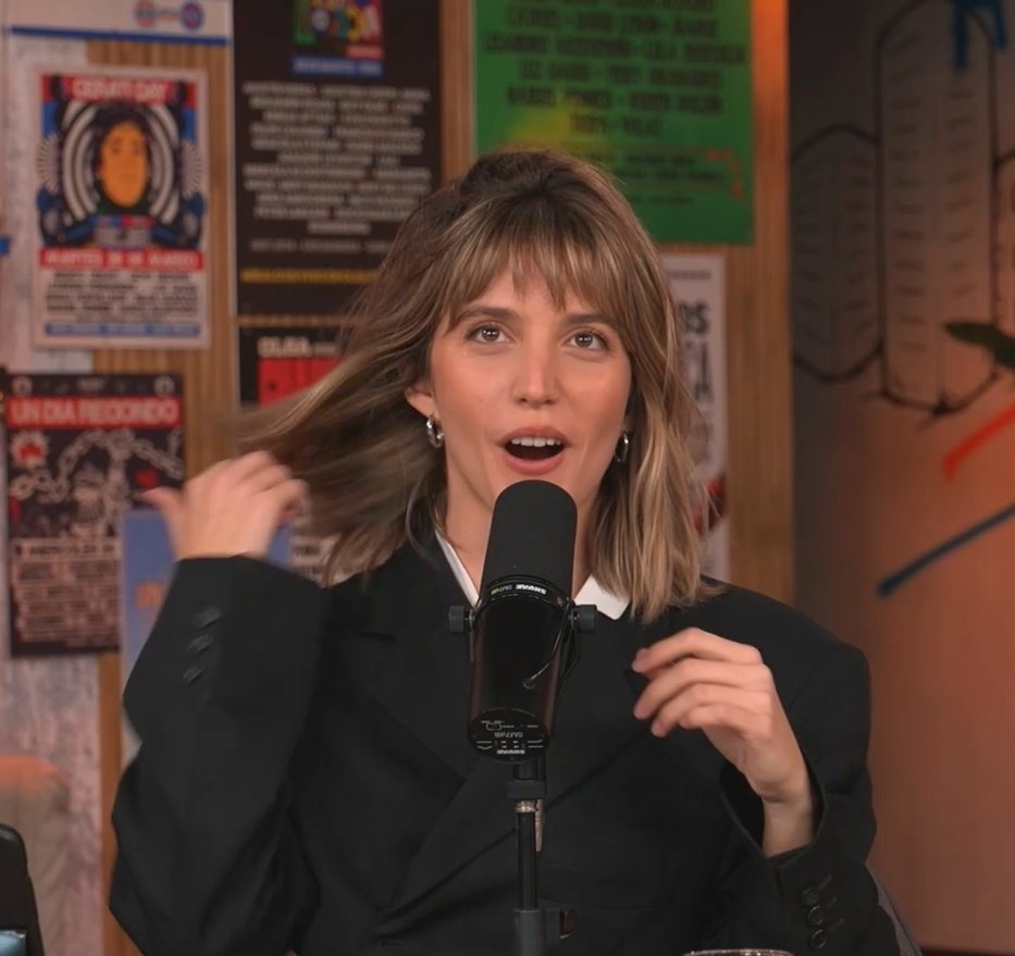 como me gustan las poetas rubias torturadas