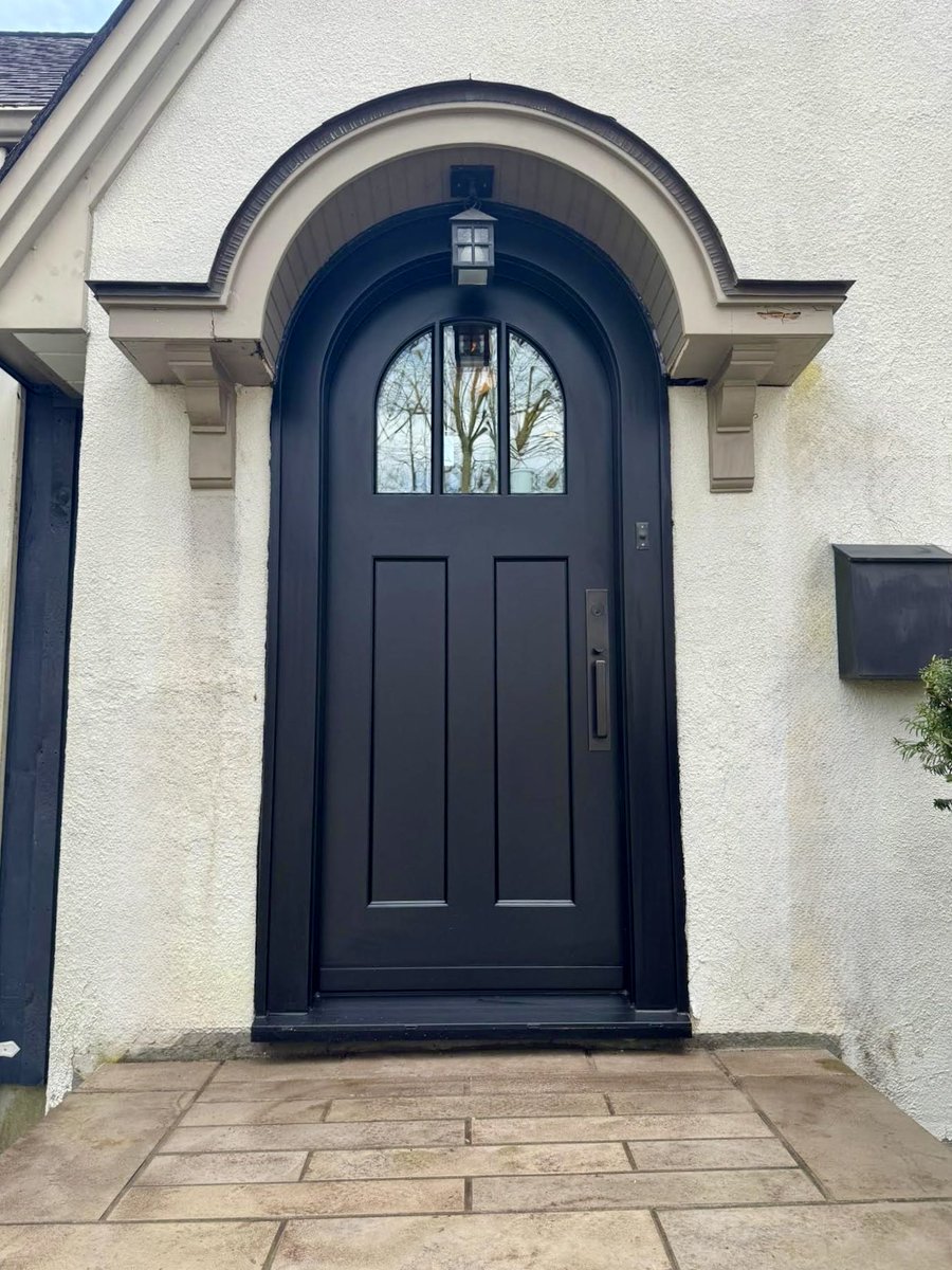 AmberwoodDoors's tweet image. Gorgeous #custommade *SOLID* #mahogany @AmberwoodDoors Round Top #door with Black stain; High Performance glass; &amp;amp; @emtek_products lockset! 
#doors #doorsofdistinction 
#madeincanada 🇨🇦

Contact amberwooddoors.com today!
416-213-8007 or 1-800-861-3591
🇨🇦 &amp;amp; 🇺🇸 Shipping