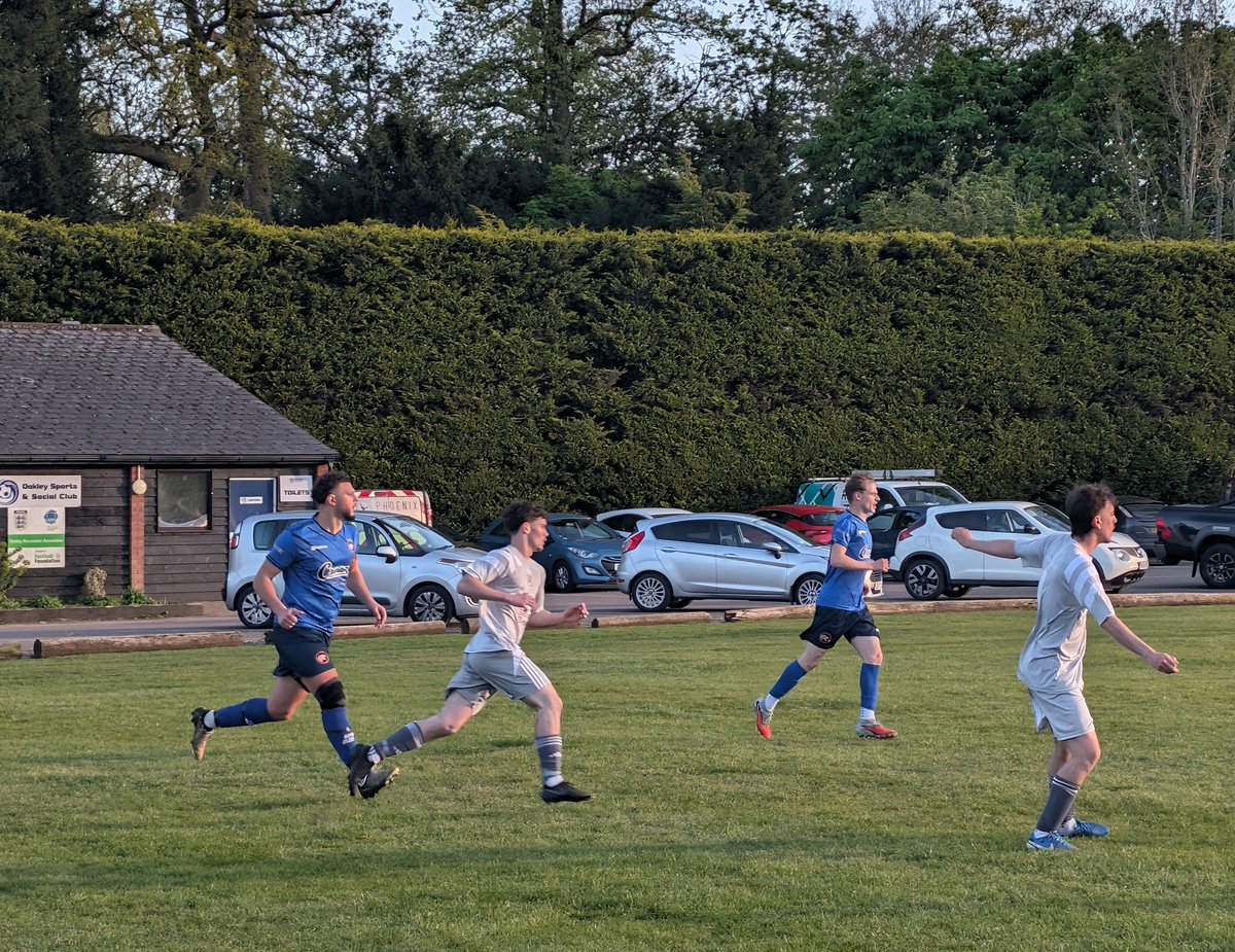 Groundbopping's tweet image. 📆 - 20/04/2026
🏟 - Oakley Sports &amp;amp; Social Club
📍 - Oakley, Bedfordshire
🏆 - Bedfordshire County League Division One
⚽️ - AFC Oakley Development 1-3 Bedford Albion
🎟 - free
👥 - c30

#groundhopping #groundhopper