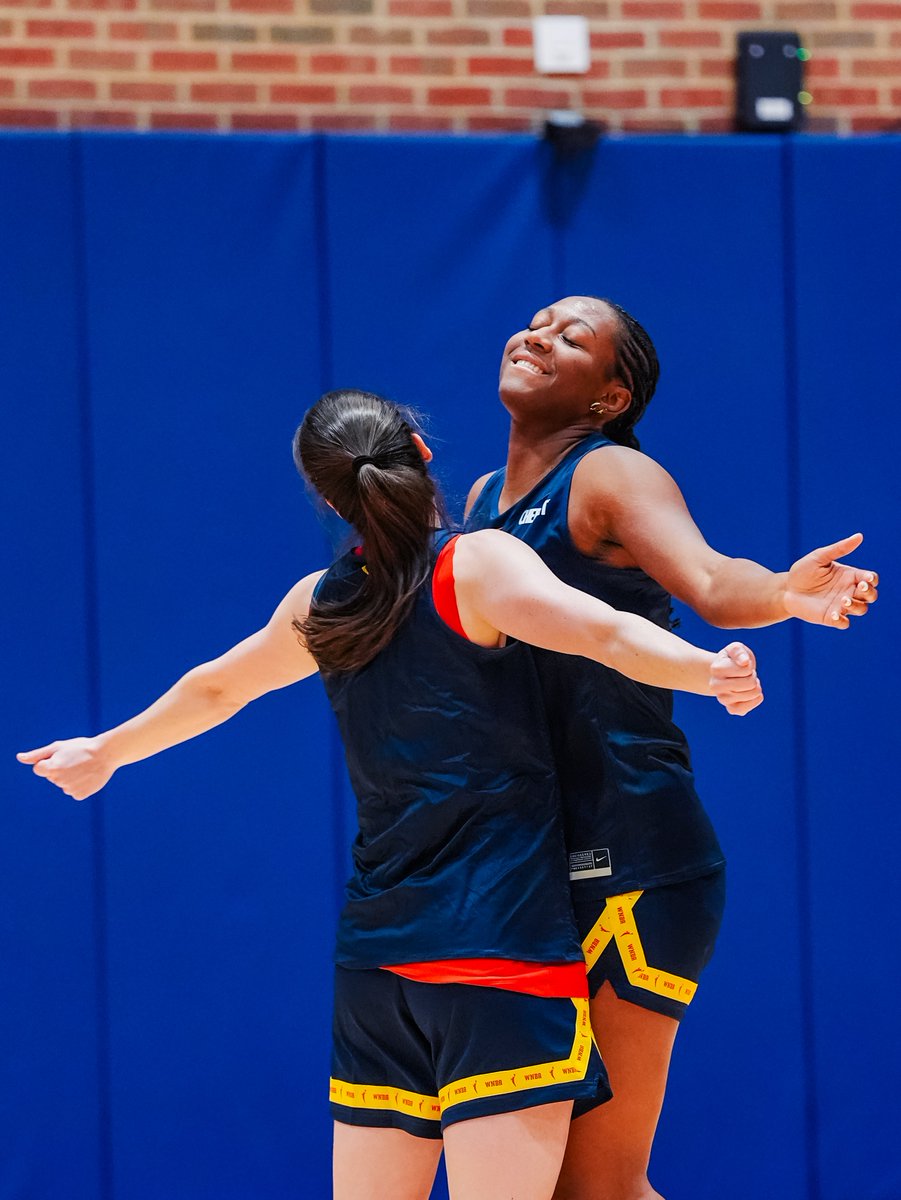 Indiana Fever tweet media
