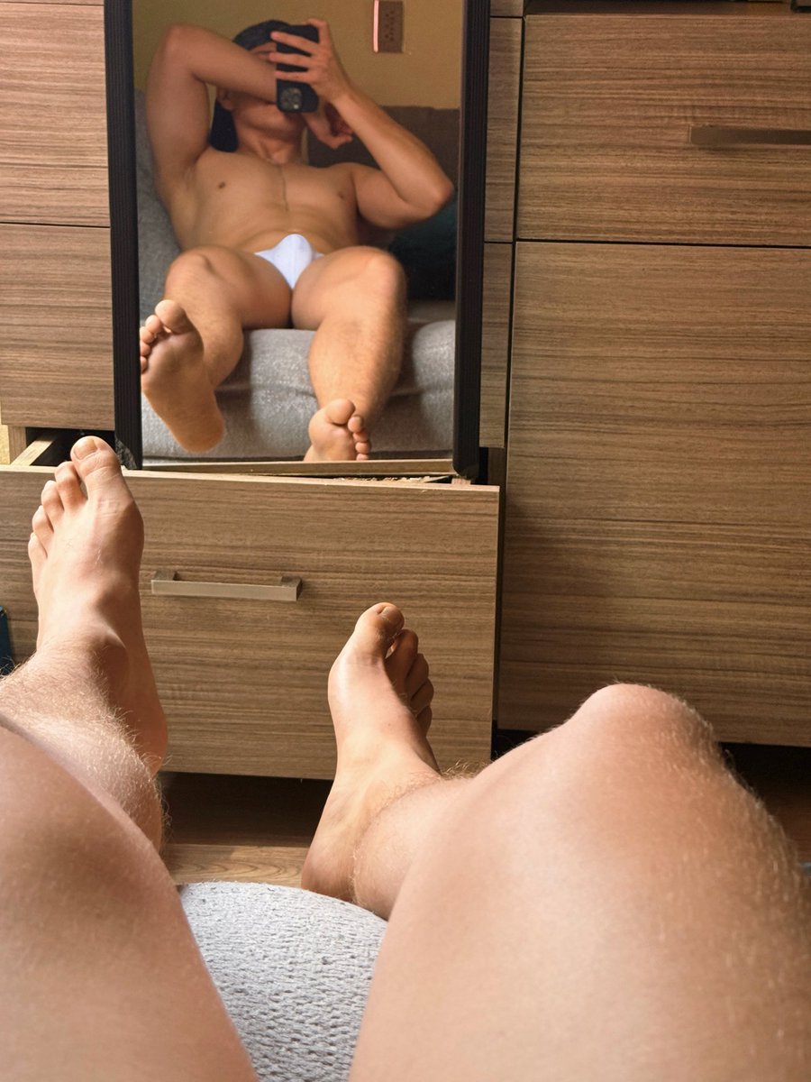 ijadentt's tweet photo. #feet 👣 https://t.co/mZvL7j1KA1