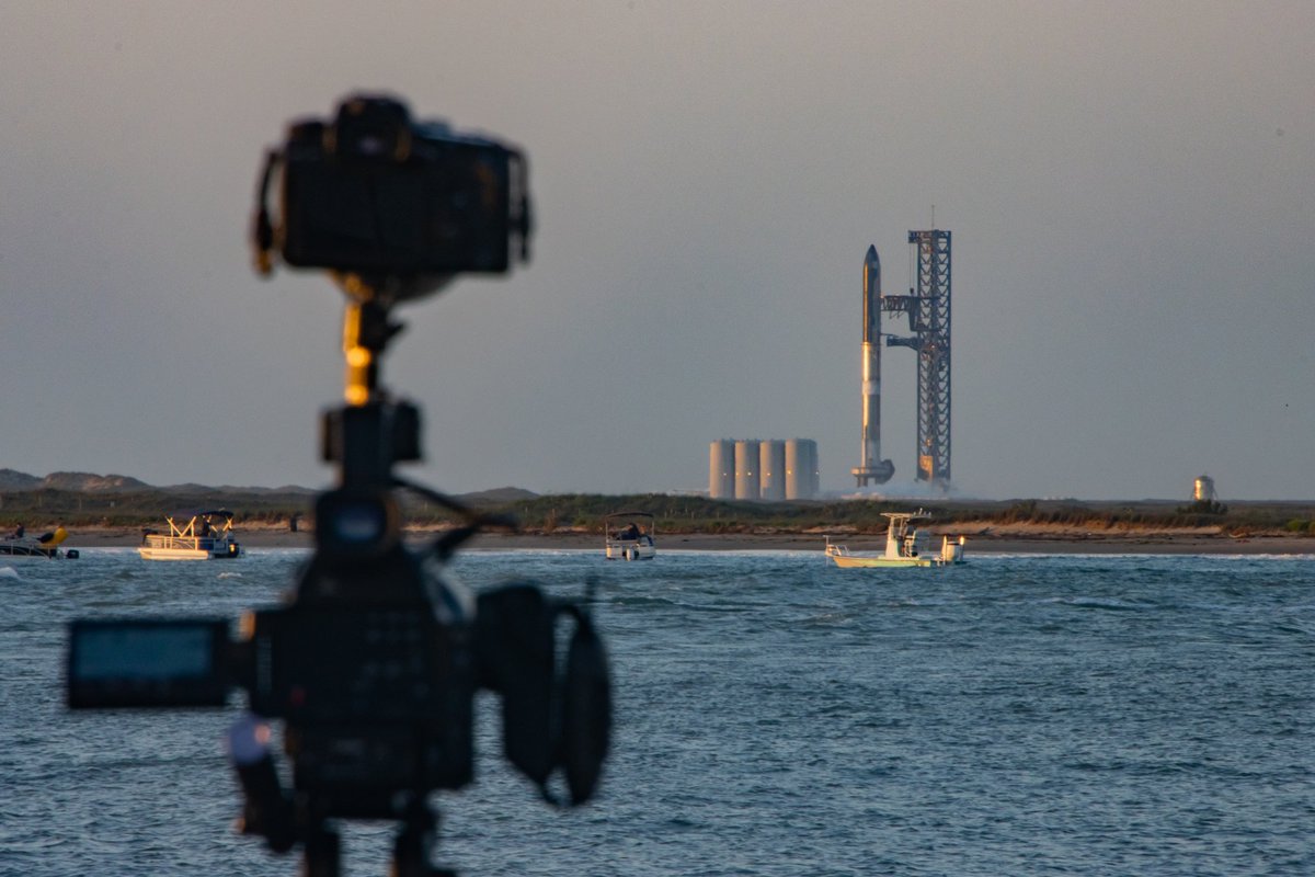 JennyHPhoto's tweet photo. Three years ago, SpaceX launched the first Starship Super Heavy flight test from Starbase, Texas.

Rest in peace to my camera, which was hit by flying concrete, and my GoPro, which was never found. You won’t be forgotten 🫡

Reporting for @SuperclusterHQ https://t.co/NCifYKLqr1