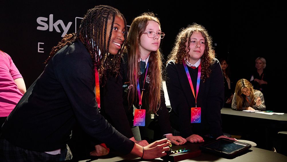 SecEd_Education's tweet image. Sky is tackling the creative skills gap with free, curriculum‑aligned programmes for #schools, including The Edit &amp;amp; Sky Up Academy Studios. These initiatives boost digital skills, confidence &amp;amp; awareness of creative career pathways: buff.ly/miXmTaB #sponsored #teachers