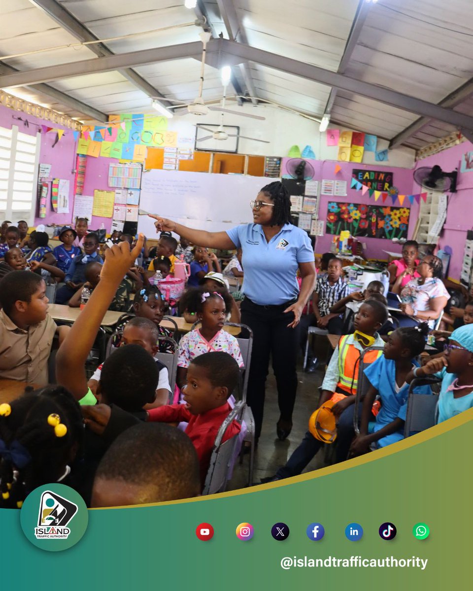islandtrafficJA's tweet image. Last week, the team stopped by Marcus Garvey Technical High, Burnt Savannah Primary and Lethe Primary and Infant. The team also joined the St Thomas Health Department at their Healthy You Expo. #ITAOnTheRoad #PublicEducation