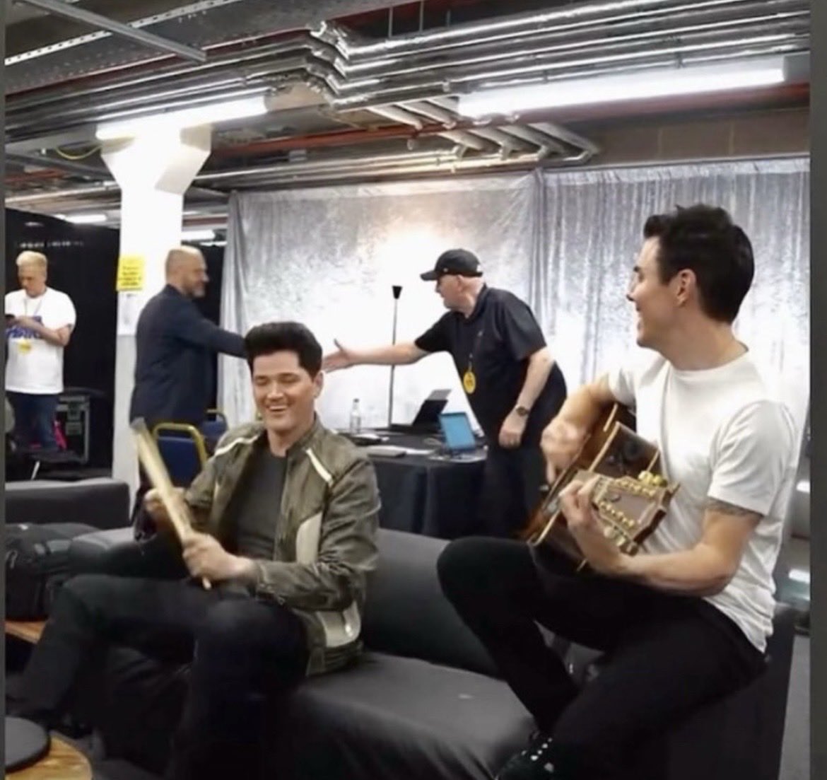 Catheri33297324's tweet image. Good Night Guys 😍😍❤️ Hope you’ve had a great day ❤️ Big Love and stay safe 🙏🏻❤️😘 @thescript  @TheScript_Danny  @glenofthepower  #TheScriptFamily #ArmsOpen #Always