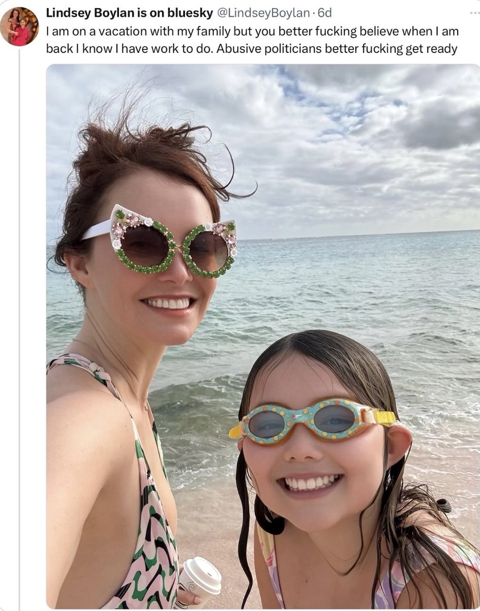 CuomoFriend's tweet photo. What mother posts a photo on social media with her young daughter that is accompanied by threats and obscenities?  Lindsey Boylan, that’s who.  Vindictive and obsessed.  She lacks the character to be in City government in any capacity much less on the Council. Do not rank. https://t.co/UhRB6ArjAU
