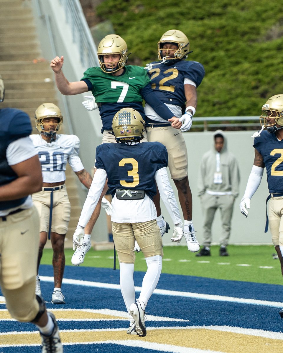 Akron Football tweet media