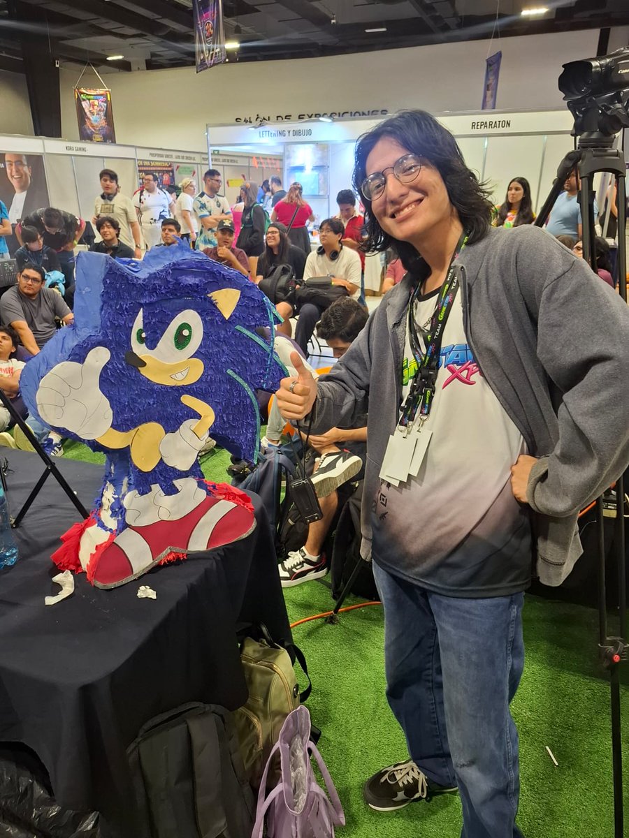 No queda más que decir que gracias 
Gracias por confiar en lo que hacemos en <a href="/Kaycon_gaming/">Kaycon</a> 
Gracias por hacer realidad el C Tier en el sur
Y de verdad esperamos que se divirtieran, lo disfrutarán y lo pasarán bien con la comunidad, los mini eventos y actividades que hicimos  1/?