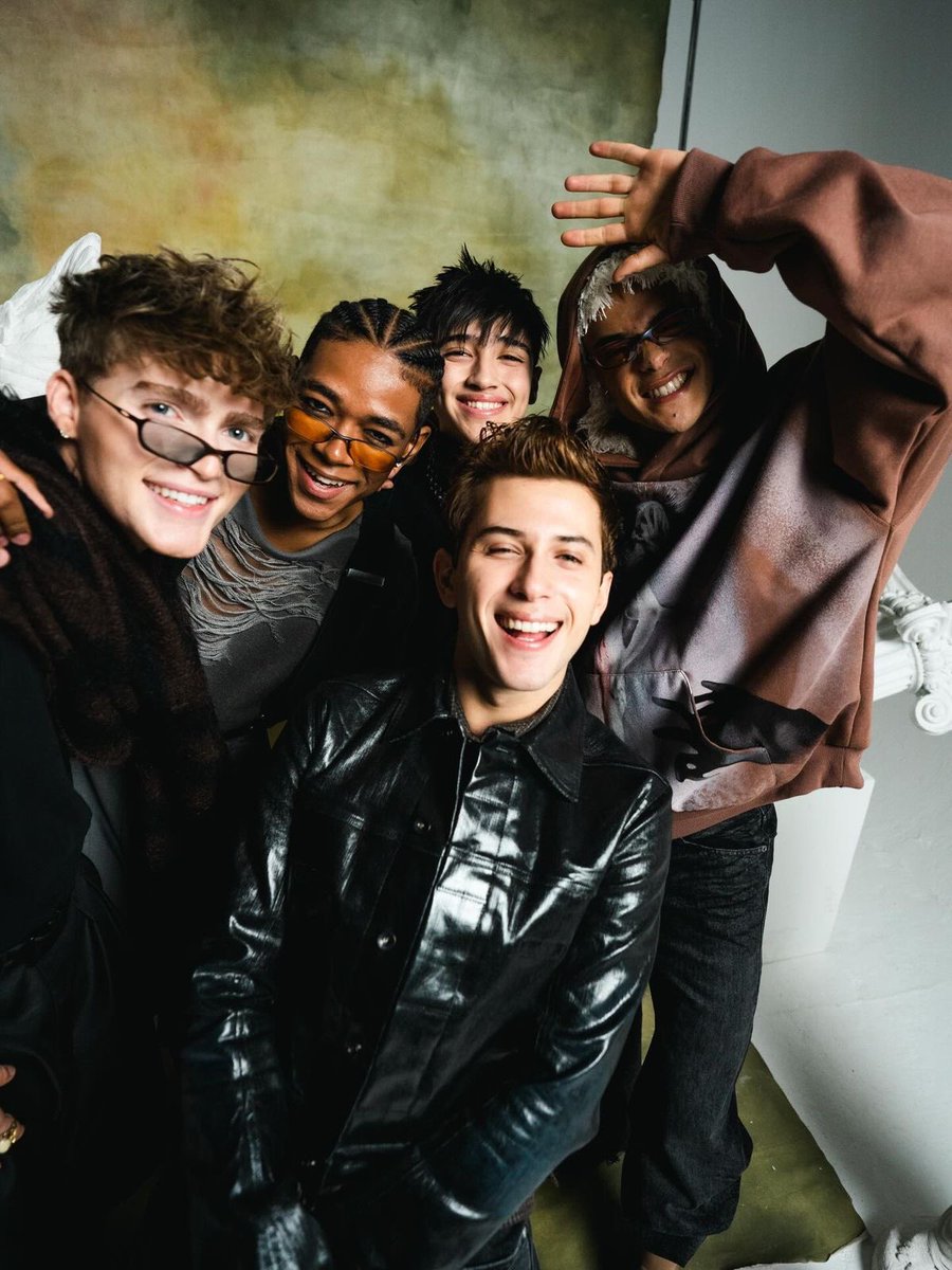 sofie | nueva, ¡busco mutis! tweet media