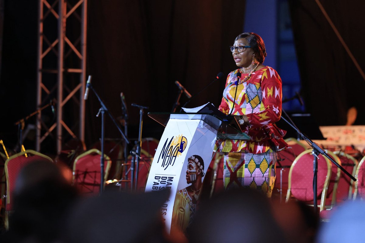 Gouvciofficiel's tweet photo. #Société | MASA 2026 : plus de 500 000 spectateurs et un bilan remarquable pour les arts africains

Abidjan, le 20 avril 2026 - Les lampions se sont éteints sur la 14ème édition du Marché des Arts du Spectacle Africain d’Abidjan (MASA), le samedi 18 avril 2026, marquant la fin d’un rendez-vous incontournable des arts vivants en Afrique.

Placée sous le thème : « Arts du spectacle en Afrique : outils d'intégration économique et sociale », cette édition avait pour pays invité spécial le Brésil et pour pays invité d’honneur le Maroc.

En savoir plus : https://t.co/w57ToVjY46

#CICG #GouvCI